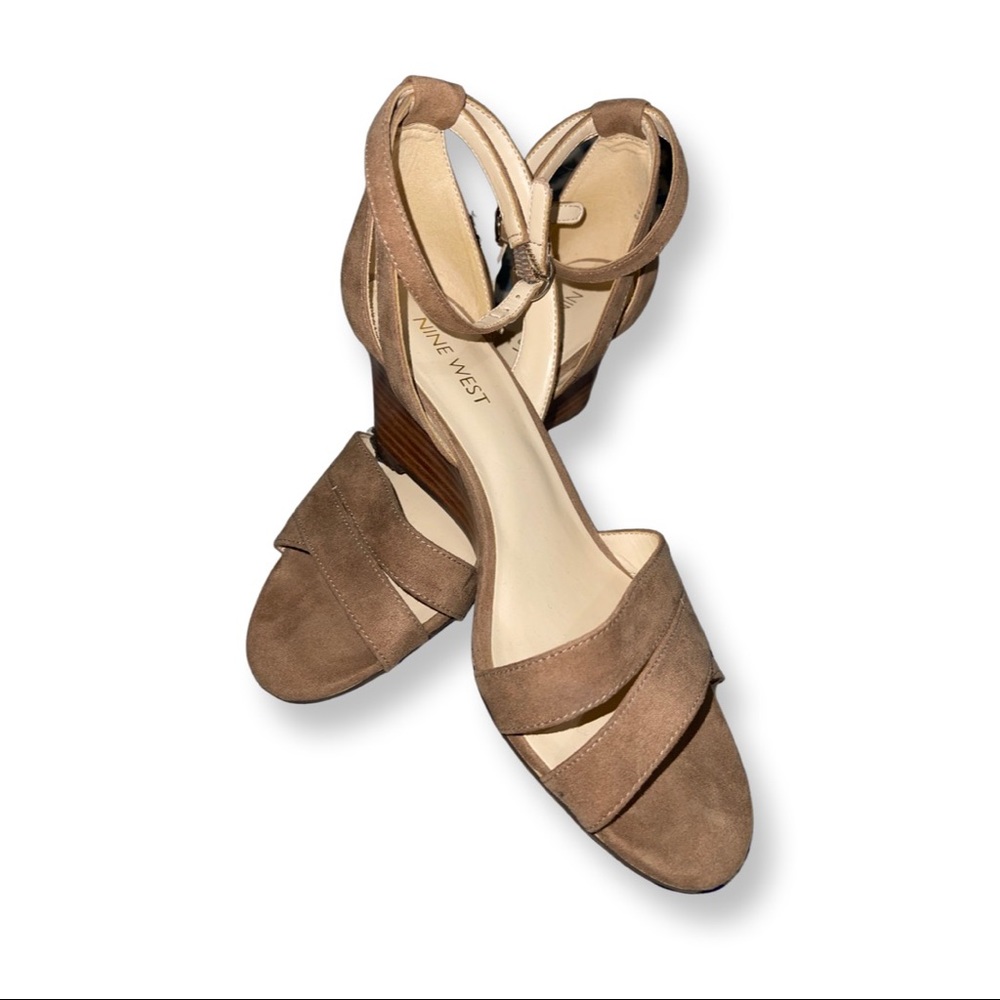 Nine West wedge⚠️5 for $25